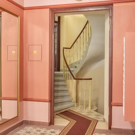 Old Town-premium Studio-lift-quiet-netflix Apartmán Praha