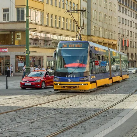 Old Town-premium Studio-lift-quiet-netflix Praha